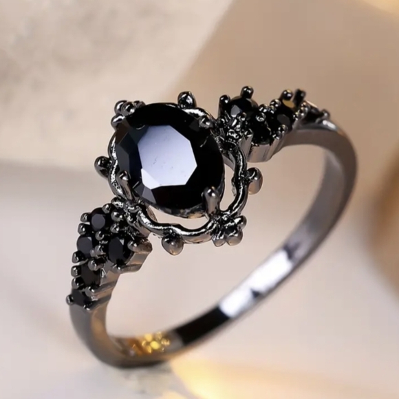 Black Onyx Lab Created Diamond Cocktail Ring Size 8 NWT - Picture 2 of 11